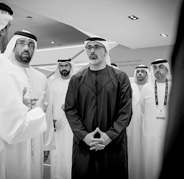 خالد بن محمد بن زايد يشهد جانباً من فعاليات “المعرض والمؤتمر العالمي للمرافق 2025”